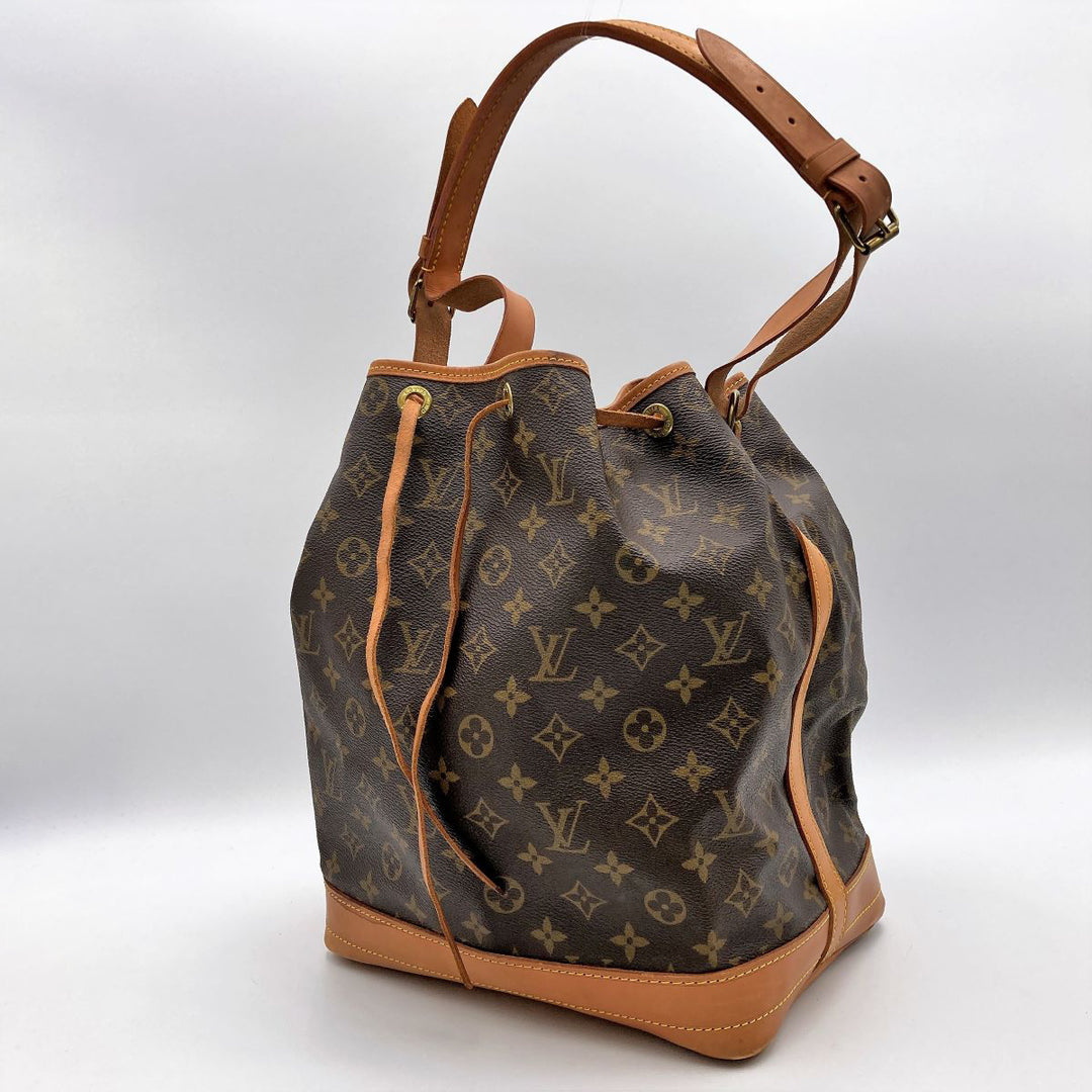 LOUIS VUITTON ルイ・ヴィトン 
 ノエ M42224 ショルダーバッグ 
PVC ブラウン