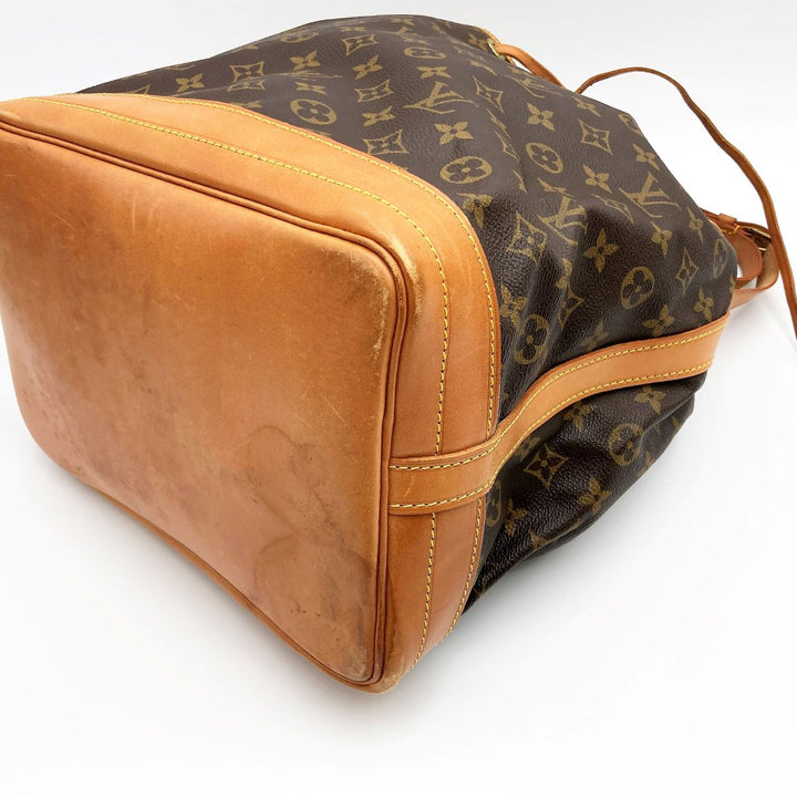LOUIS VUITTON ルイ・ヴィトン 
 ノエ M42224 ショルダーバッグ 
PVC ブラウン
