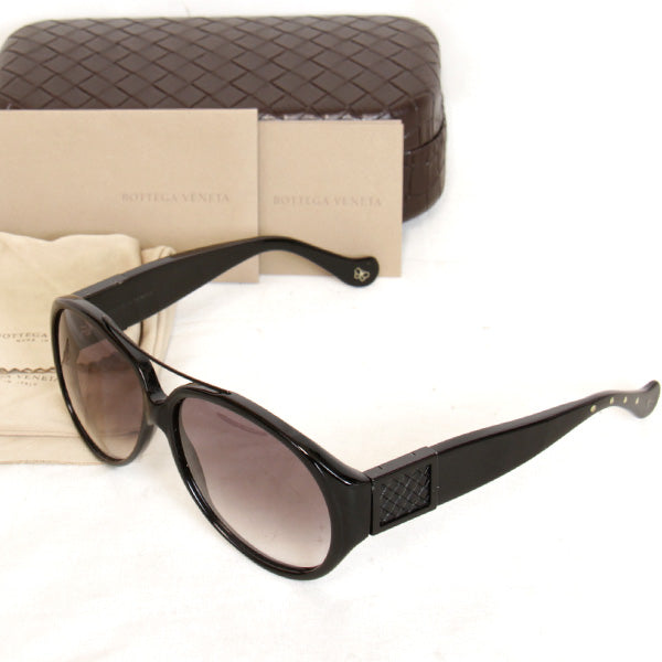 BOTTEGAVENETA ボッテガヴェネタ 
 BV89/S 807 LF 57□12 130 サングラス 
プラスチック ブラック×ダークブラウン