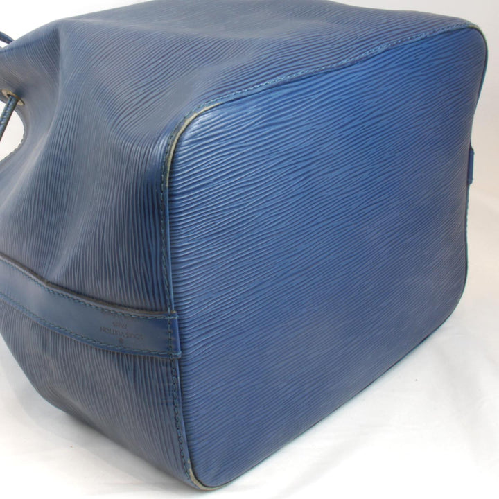 LOUIS VUITTON ルイ・ヴィトン 
 プチノエ M44105 ショルダーバッグ 
エピレザー トレドブルー