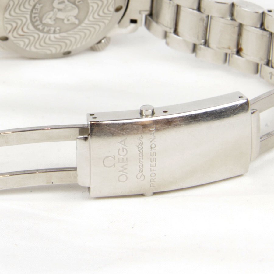 美品『USED』 
OMEGA  シーマスター プロダイバーズ クォーツ　 2262.5 
腕時計
 クォーツ メンズ