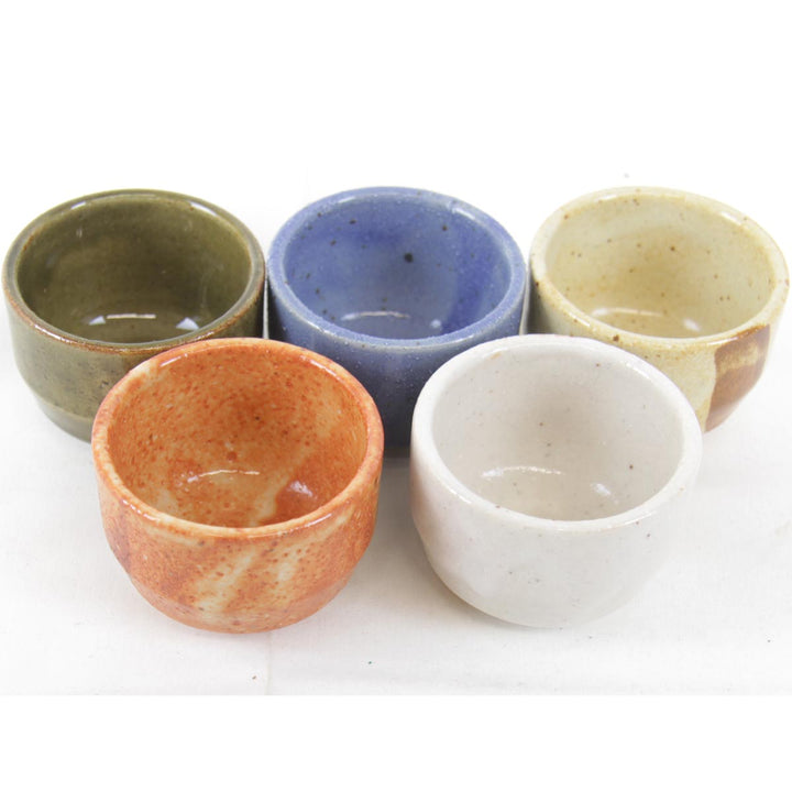 美品『USED』 
 
 志野　ぐい呑み　博山作 食器